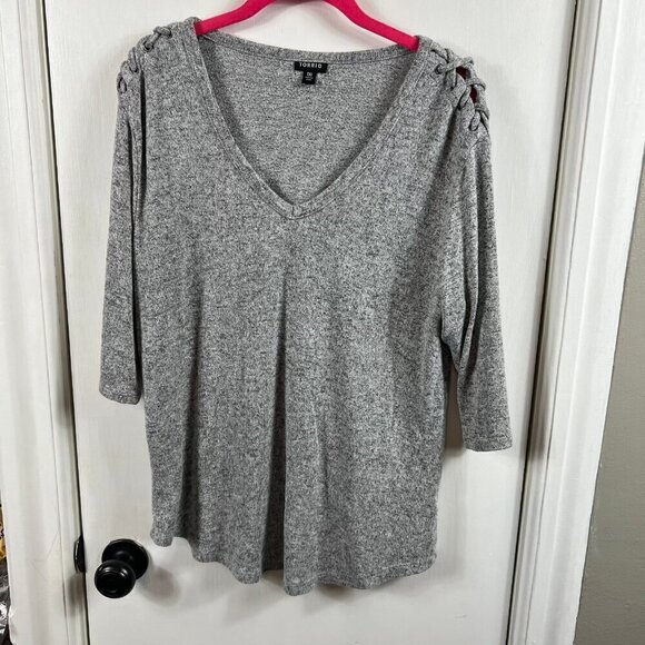 Torrid lace up shoulder heather gray 3/4 sleeve sweater - Picture 1 of 8